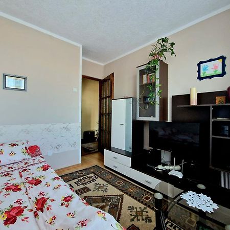 Sabina Apartment ซิวิโชอารา ภายนอก รูปภาพ